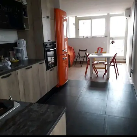 Pansiyon Stanza In Superattico, Terrazzato, Luminoso, Accogliente, Bagno Privato